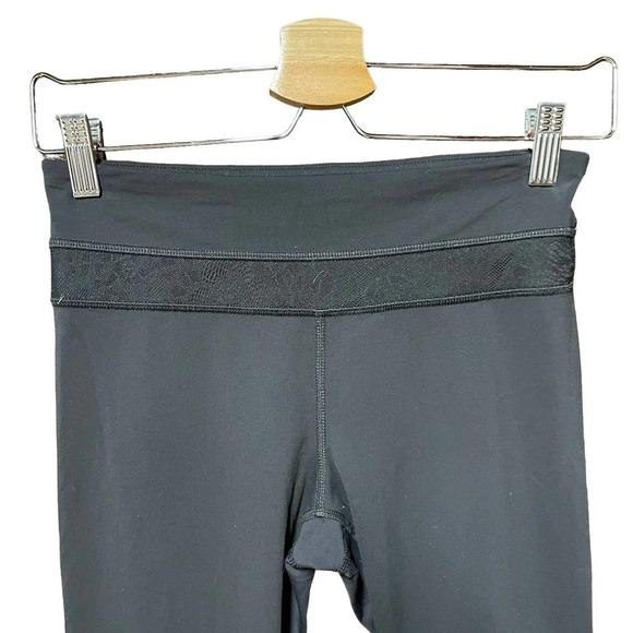 Lululemon Run: Inspire Crop II *Reflect Black Lace Size 4‎ - Picture 2 of 10